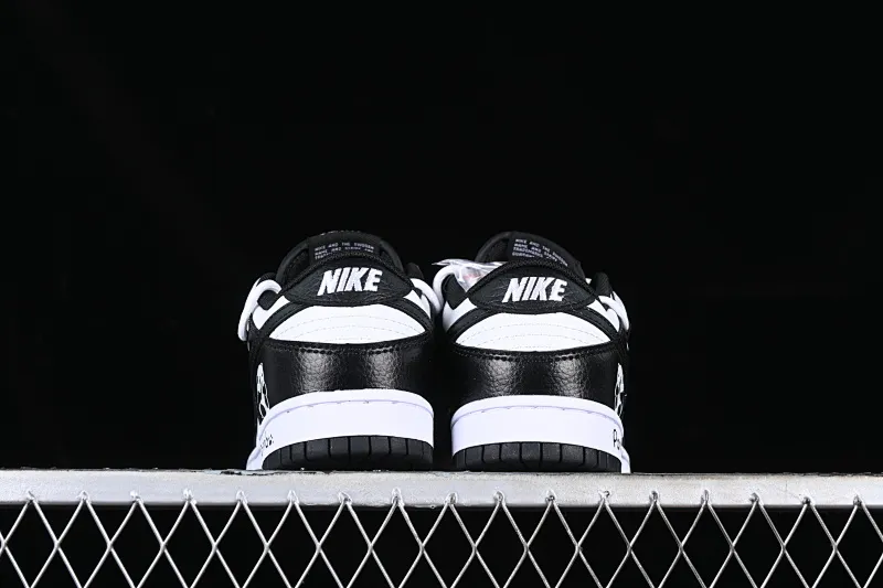 All Categories Nk SB Dunk Series Nk SB Dunk Low Low-top sneakers Nk Dunk Low Black and White Panda Customized version of deconstructed strap casual sneakers DD1391-100